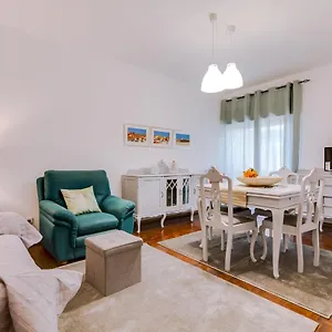 Casa Da Esquina - City Center Apartment